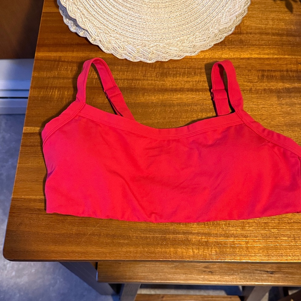 Unissu Hugcurve Sports Bra - Picture 2 of 6